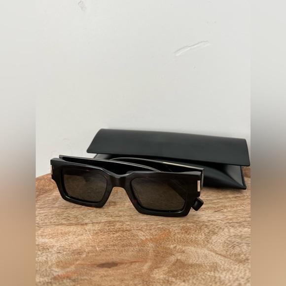 Saint Laurent SL572 Sunglasses - Picture 9 of 9